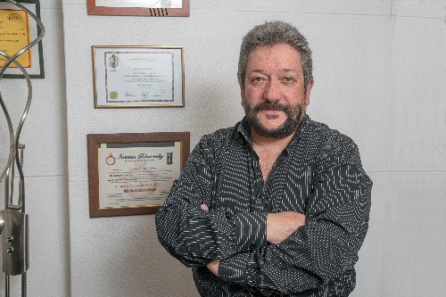 Lic. Carlos Gilio Pardiñas: Psicoterapeuta   regresiones  hipnosis  en Barcelona