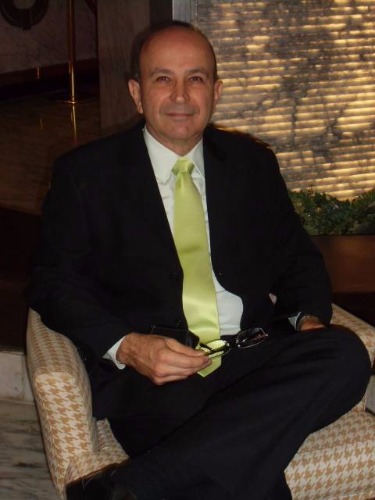 Jesús Alberto Mugarra Ruiz: Traductor inglés-castellano-inglés / profesor de inglés. 