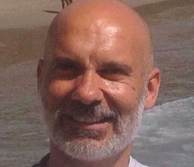 Esteban Morales: Quiromasajista y profesor de kundalini yoga  en Barcelona