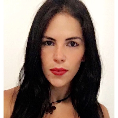 Astrid Peña Brito: Licenciada en comunicación social, mención impreso  en Santa Cruz de Tenerife