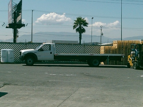 Cristian Calvo: Transporte de carga  en Guadalupe N.L