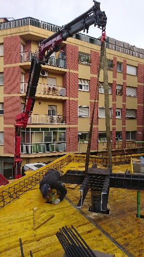 Trabajo3 Servicio camión-grúa y transporte de mercancías.  en Badalona Barcelona - Jesús Roncero C.