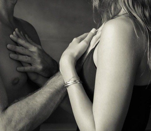 Trabajo4 Teya Yllera - Masaje e introducción tantra crecimiento personal  en Denia Valencia