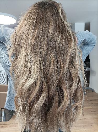 Trabajo1 Oficial de peluquería y tecnico colorista  en Madrid - Cristina