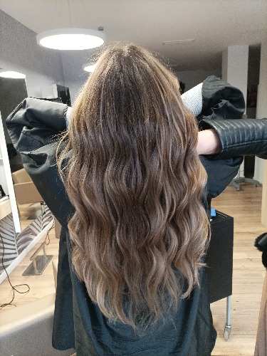 Trabajo2 Oficial de peluquería y tecnico colorista - Cristina