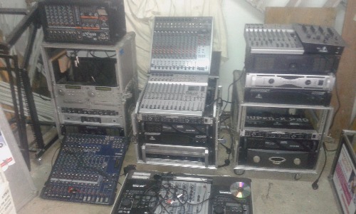 Trabajo4 Pedro Antonio - Alquiler de castillos hinchables y equipos de sonido e iluminacion. Karaokes  en manzanares Ciudad Real