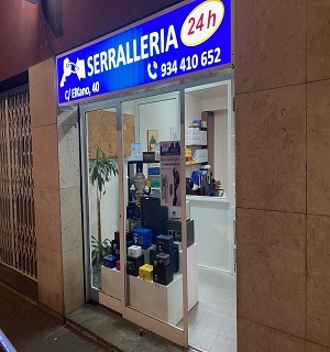 Trabajo4 Cerrajería Pueblo Seco - Servicio de cerrajeria 24 horas los 365 dias del año.  en Barcelona