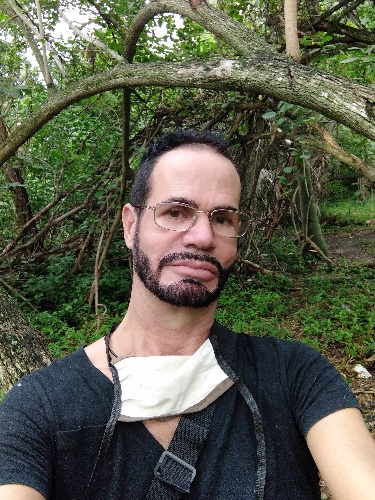 Trabajo2 Sociólogo y guia turístico para gays - Rafael Valdés Márquez